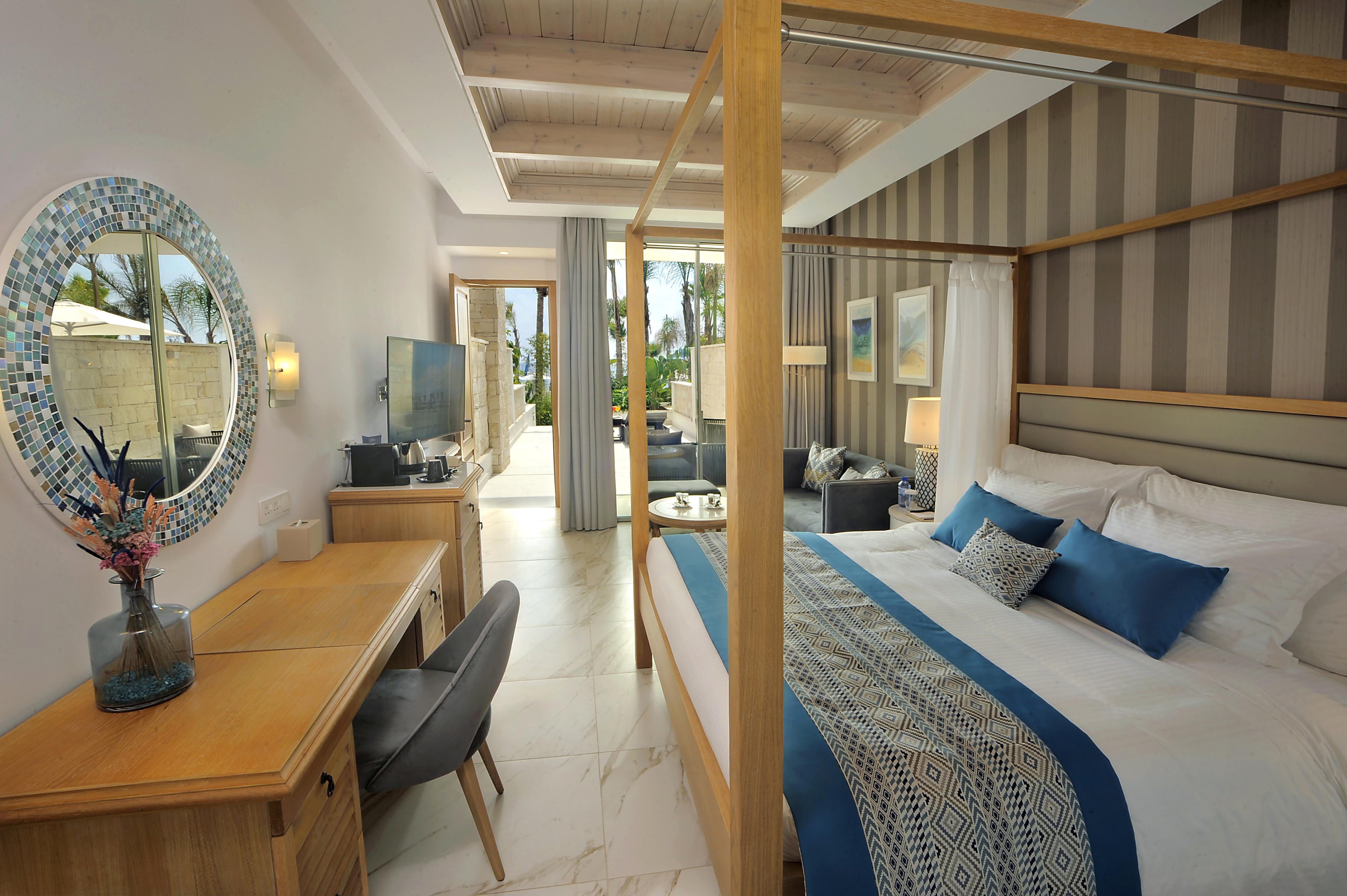 Amavi, Madefortwo Hotels - Paphos (Adults Only) Esterno foto Suite at the resort