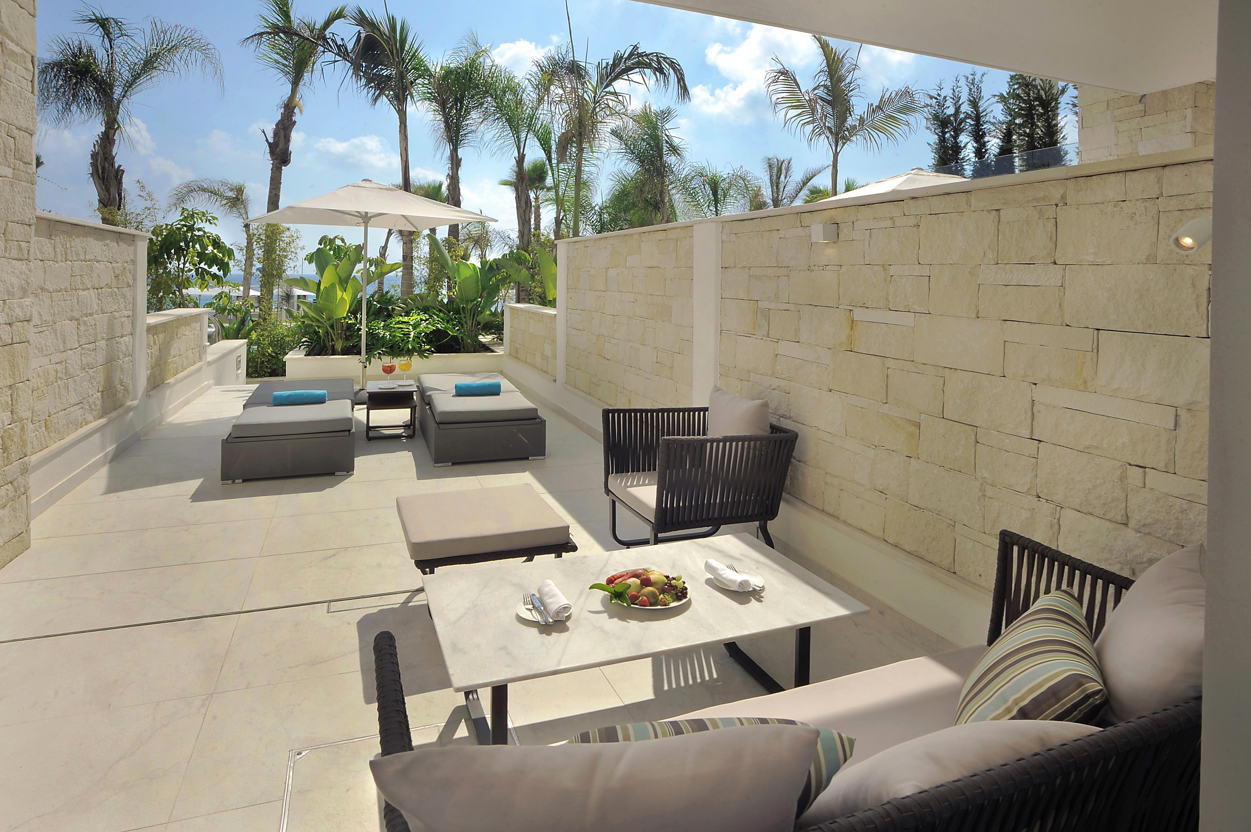 Amavi, Madefortwo Hotels - Paphos (Adults Only) Esterno foto The Beachfront Pool Villa