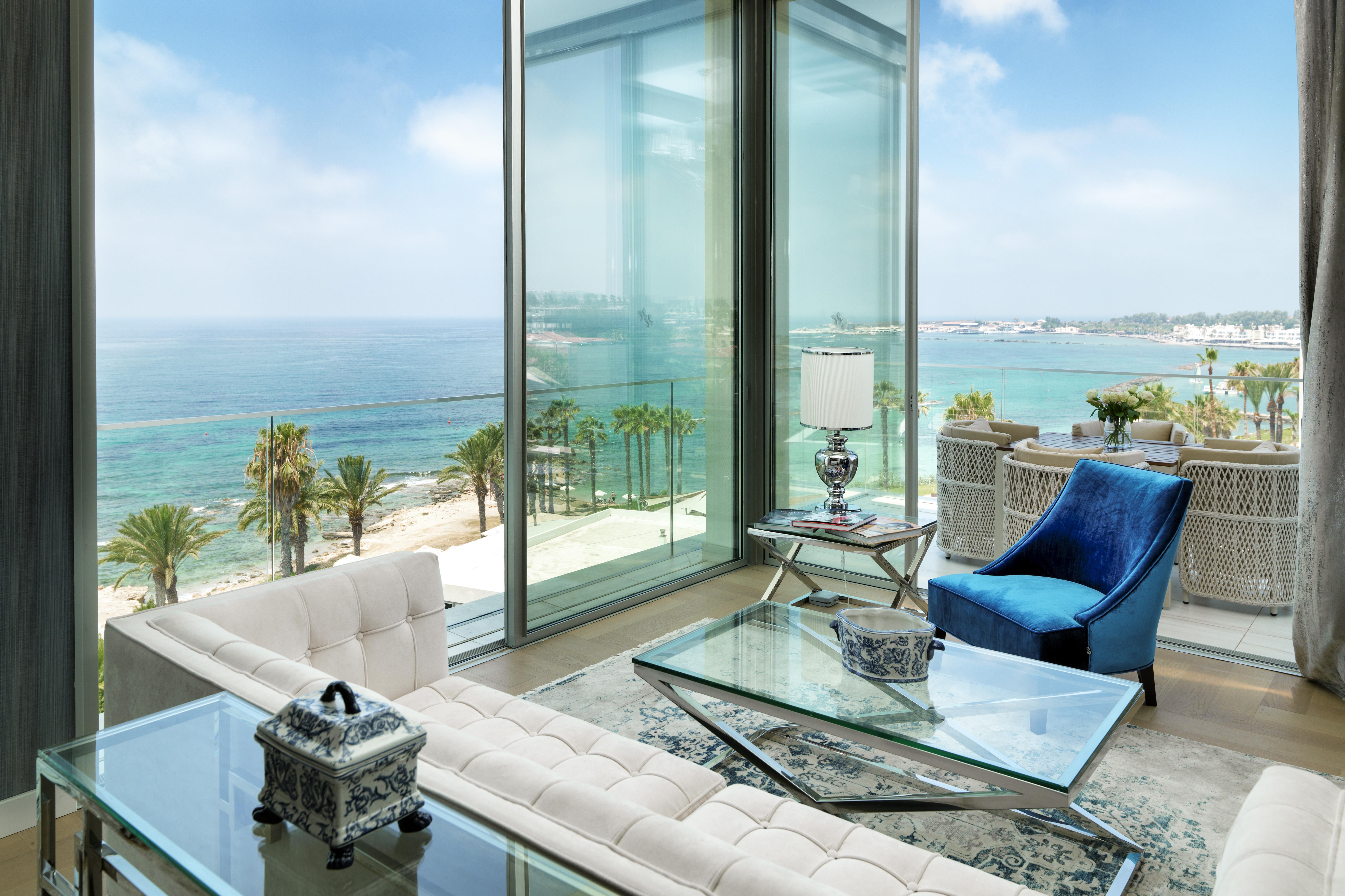 Amavi, Madefortwo Hotels - Paphos (Adults Only) Esterno foto A living room at the Four Seasons Hotel