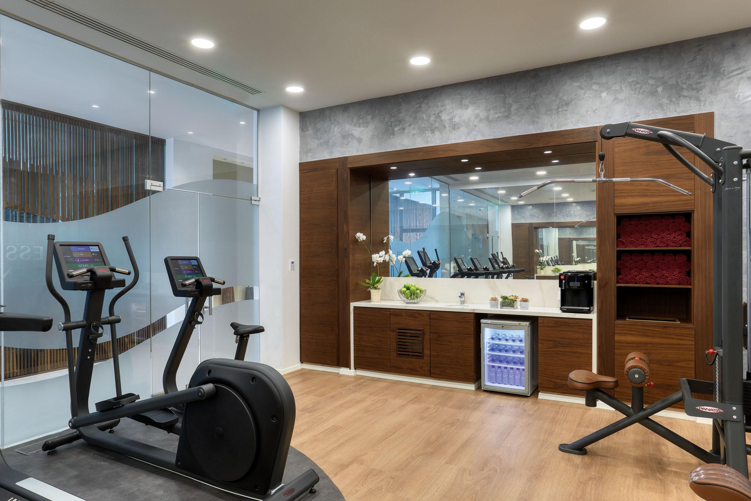Amavi, Madefortwo Hotels - Paphos (Adults Only) Esterno foto The gym at the hotel