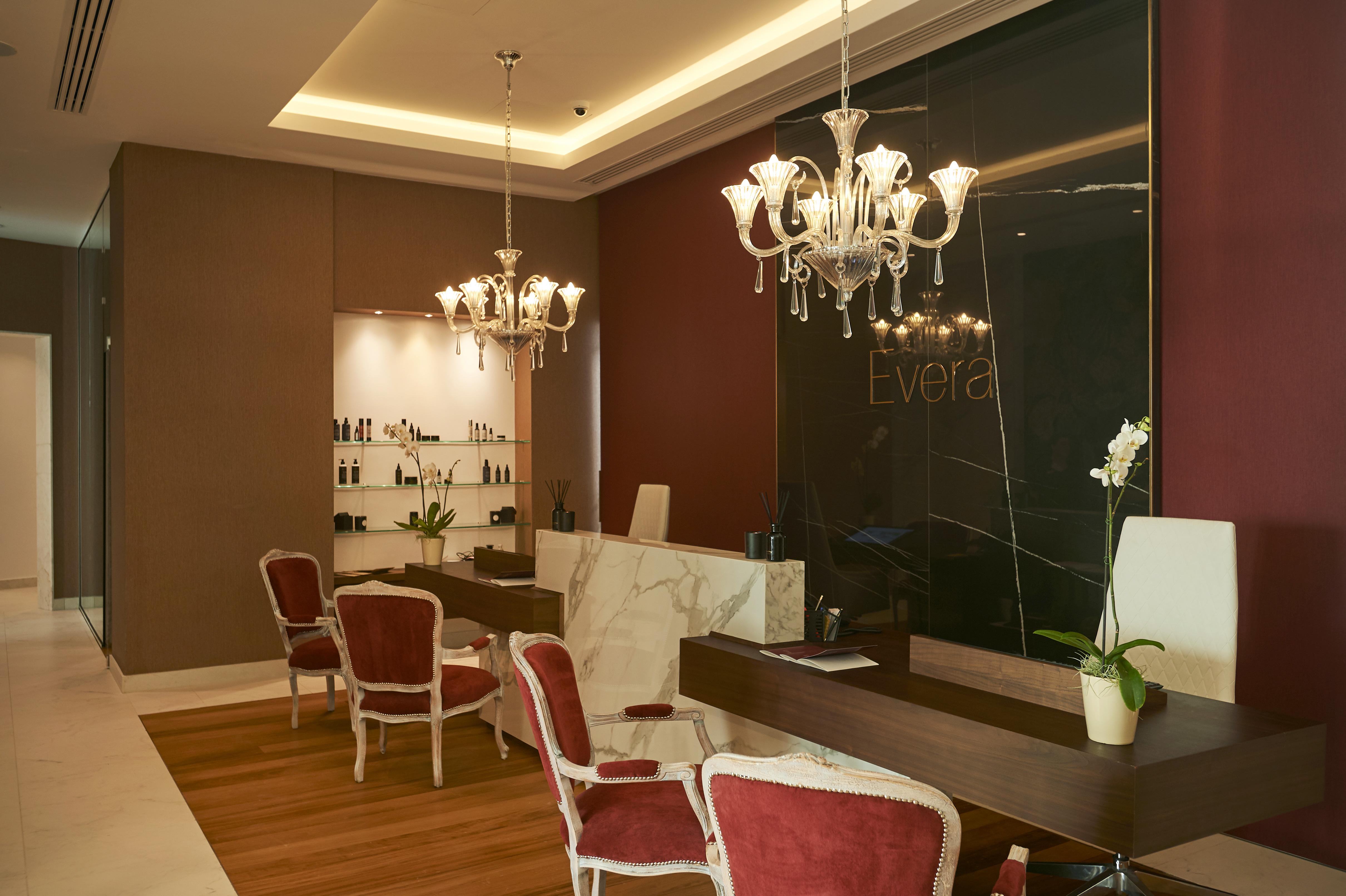 Amavi, Madefortwo Hotels - Paphos (Adults Only) Esterno foto The interior of the club
