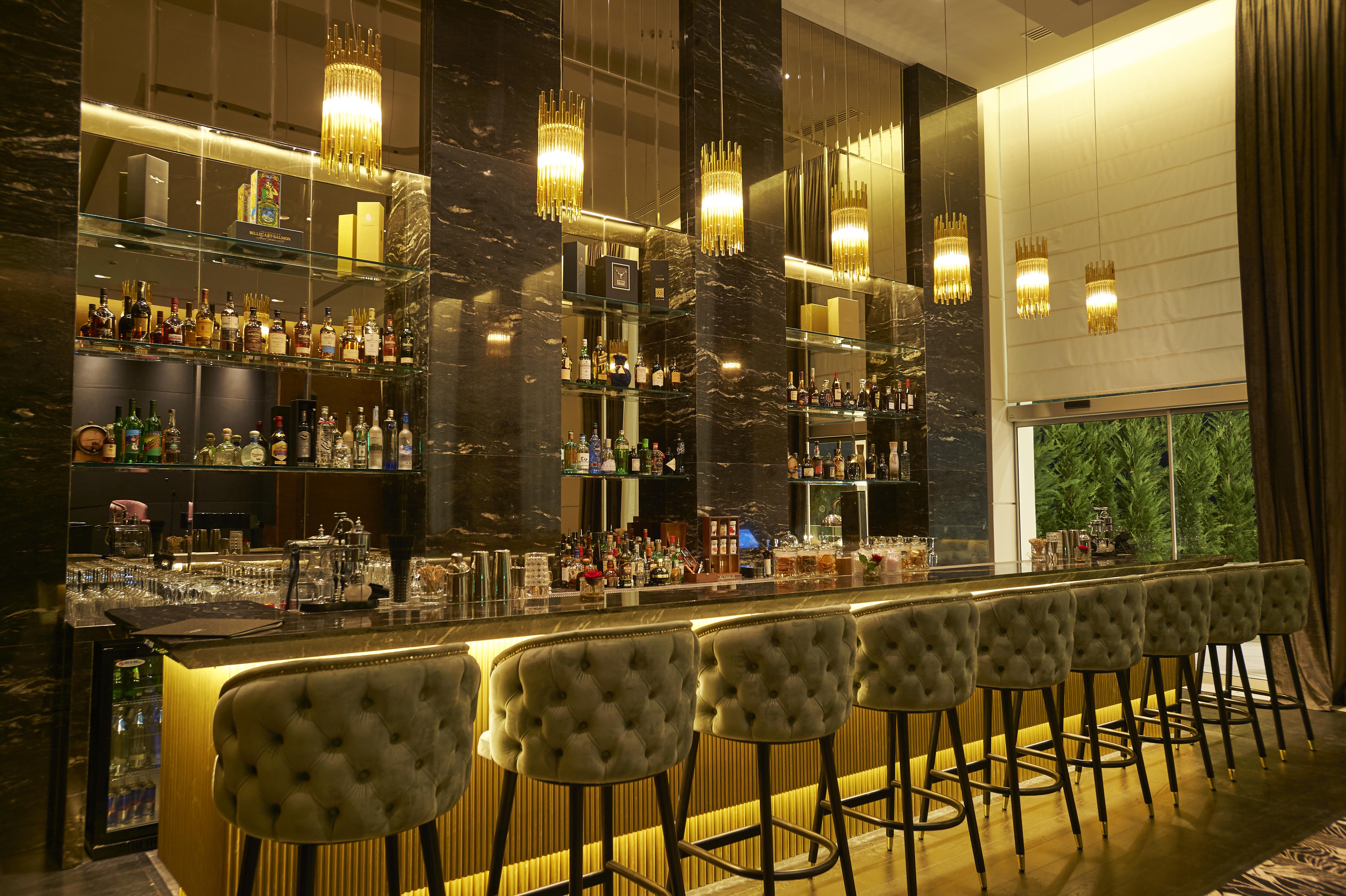 Amavi, Madefortwo Hotels - Paphos (Adults Only) Esterno foto The bar at the Mandarin Oriental, Munich